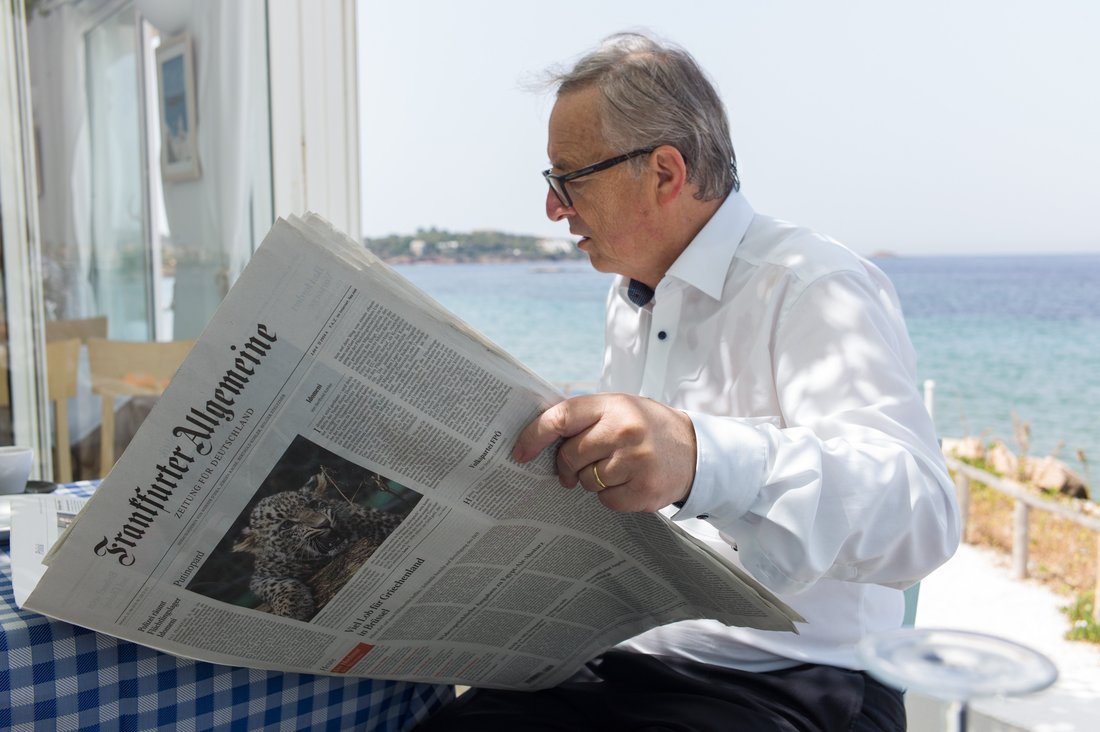 Ηλιος, (ελληνική) θάλασσα και Ζαν Κλοντ Γιούνκερ