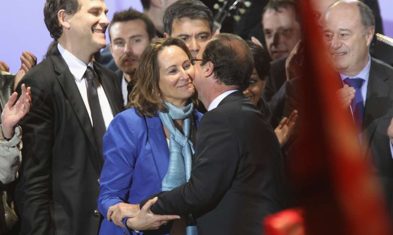 Η πρώην σύντροφος θα σώσει τον Ολάντ;