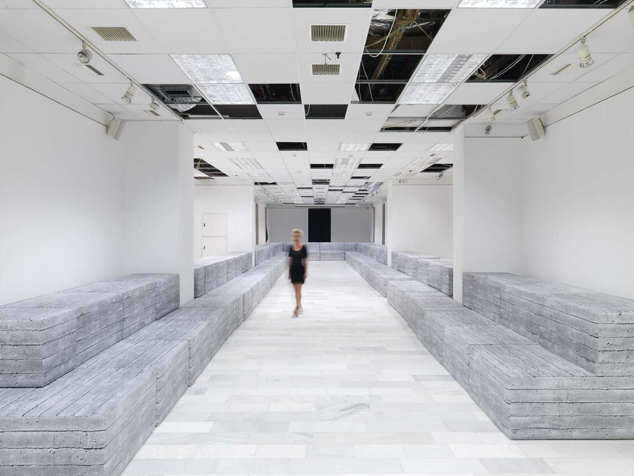 Aσκήσεις documenta σε χώρο βασανιστηρίων