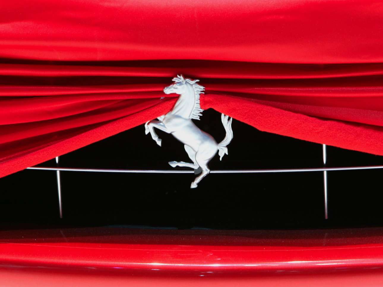 Μία Ferrari ίσον…300 Opel