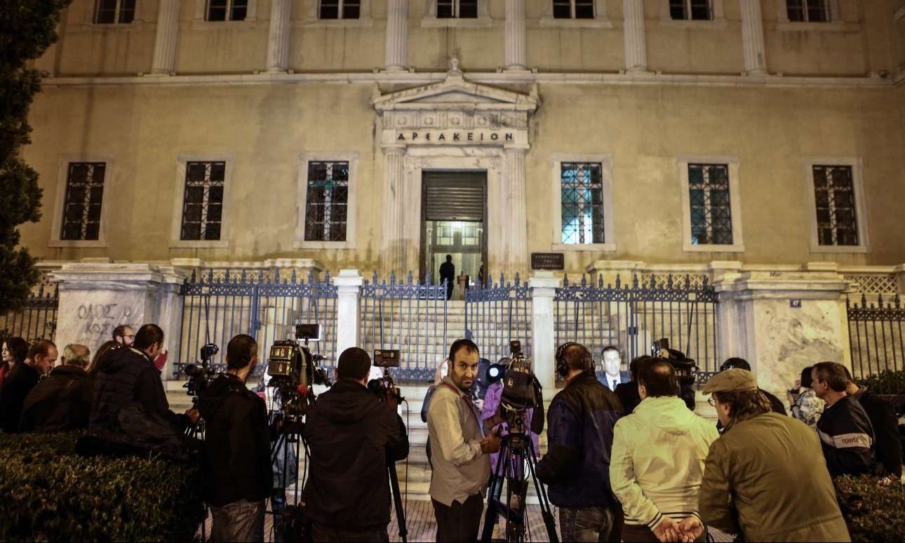 Αντισυνταγματικός ο «νόμος Παππά», «ενοίκιο» για τις άδειες