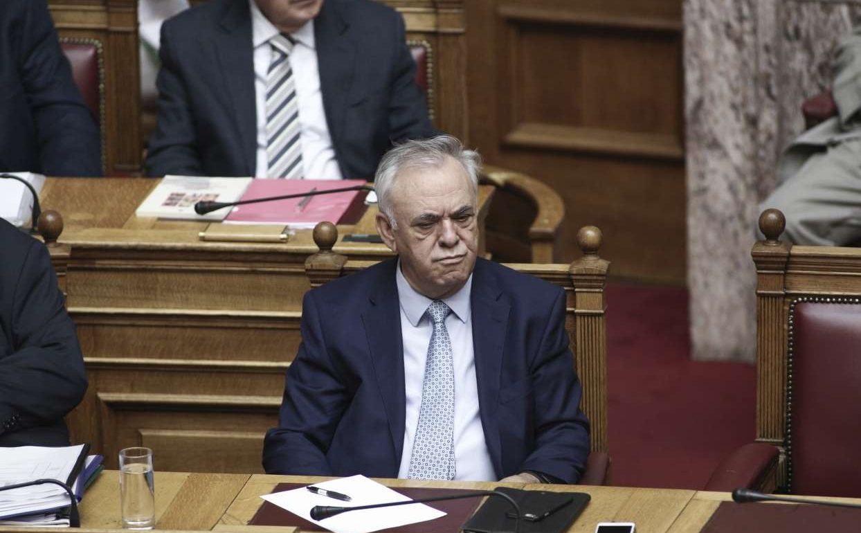 Ο Δραγασάκης δεν βλέπει «ούτε νέο μνημόνιο, ούτε εκλογές»