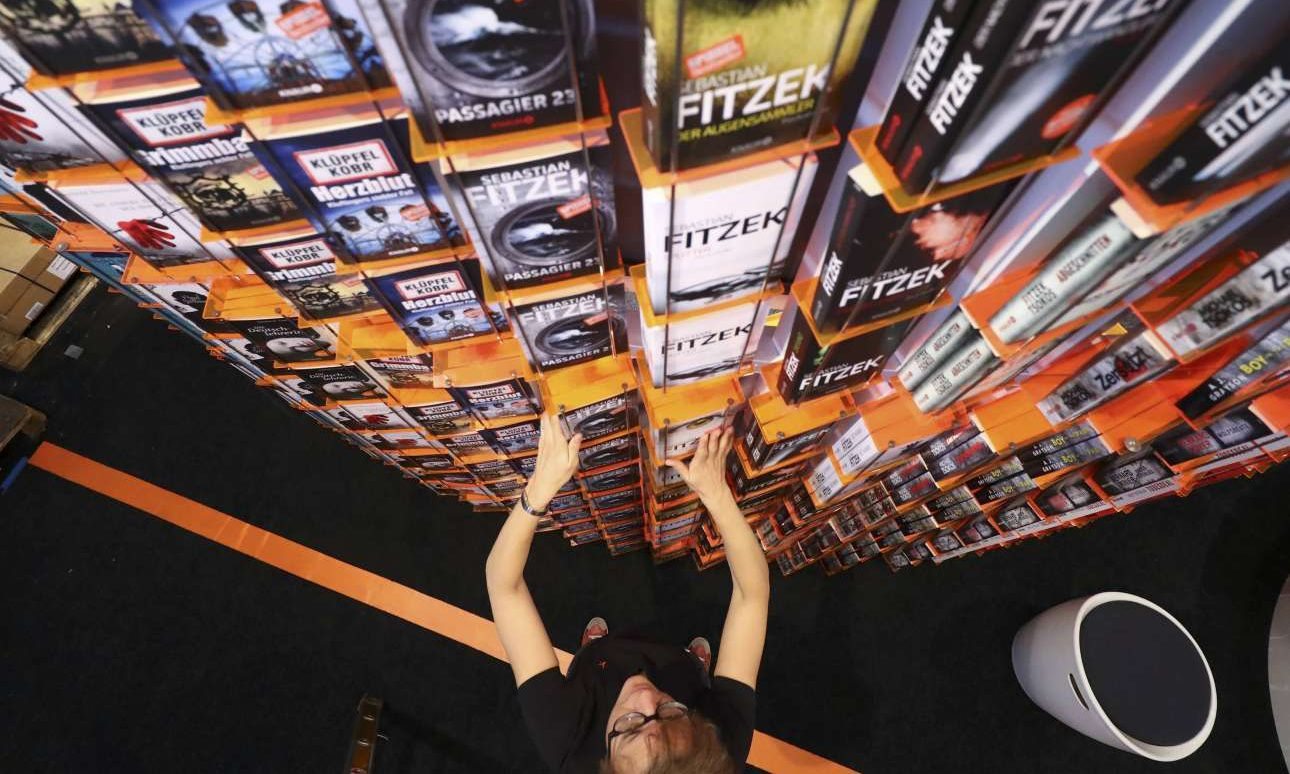 Δέκα βιβλία που διαβάζονται παντού μανιωδώς