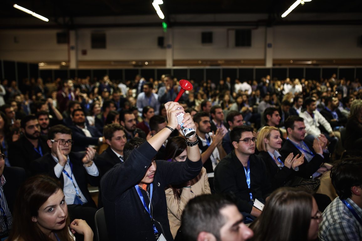 Τι κάνουν τα παιδιά σε νεολαίες όπως η ΟΝΝΕΔ;