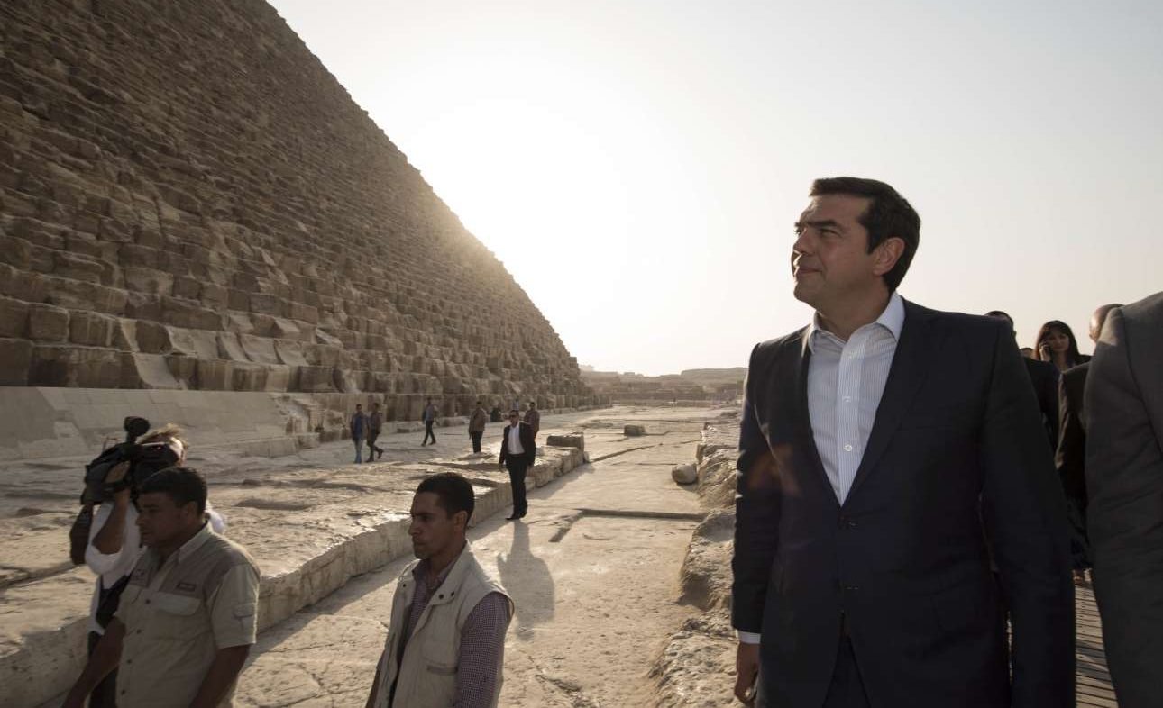 Ο Πρωθυπουργός στις Πυραμίδες με το μυαλό στον Ερντογάν