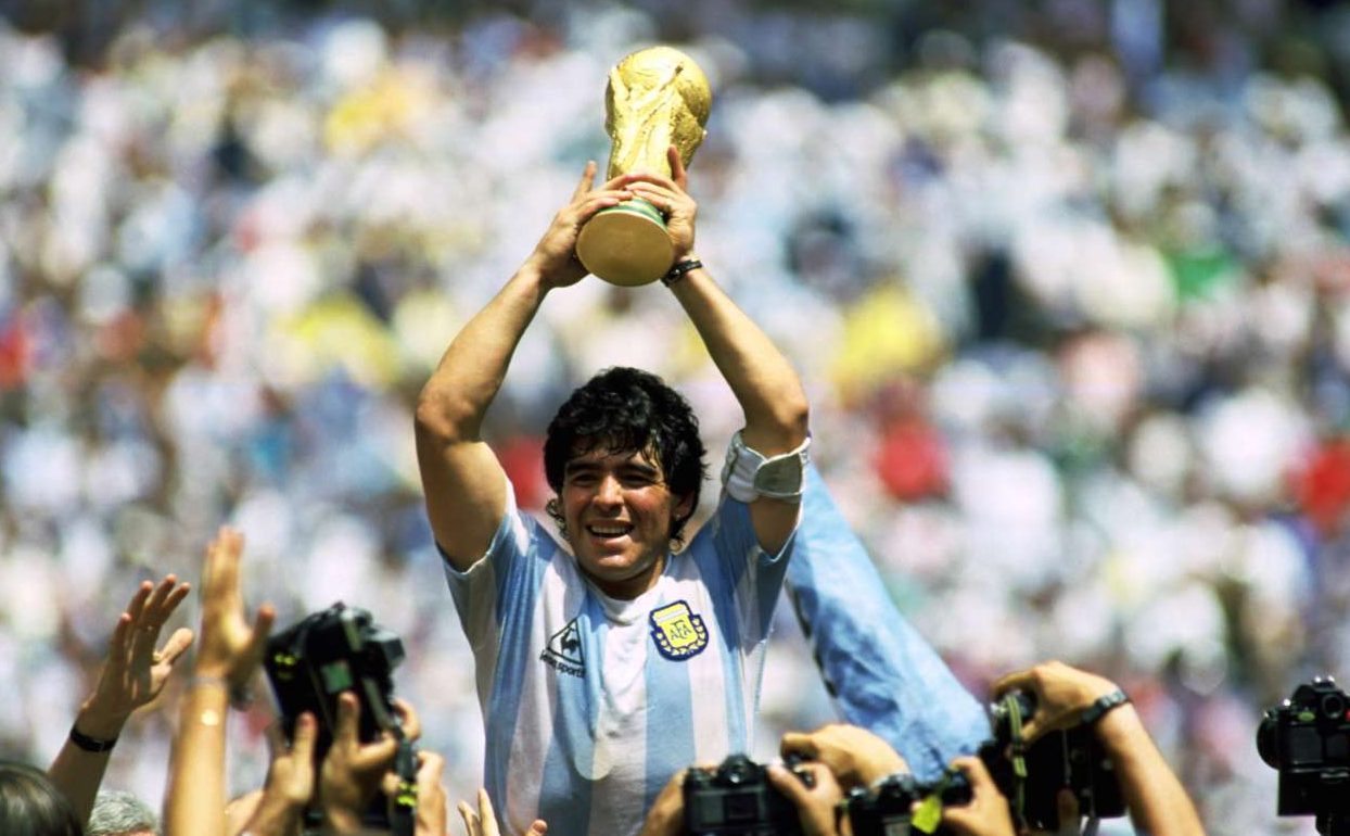 Μαραντόνα, «Θεός» ετών 56