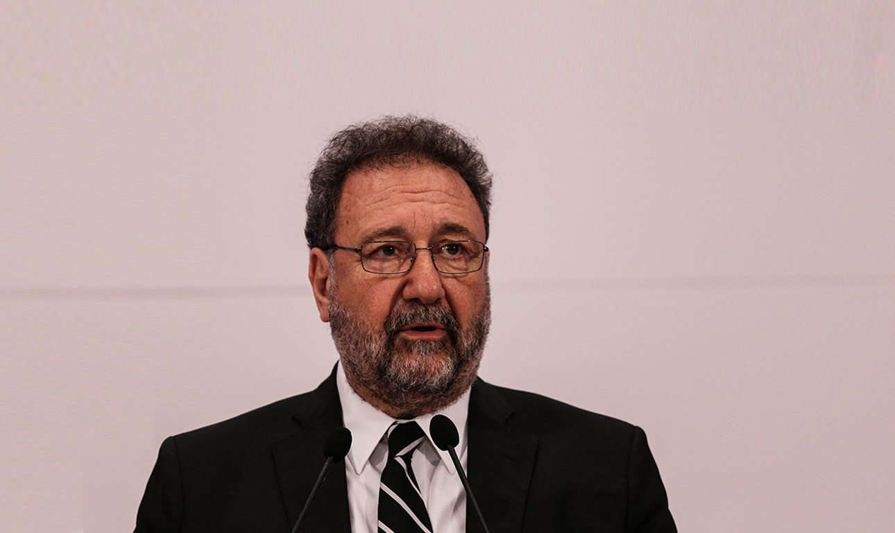 Το κόκκινο πανί του Τσίπρα