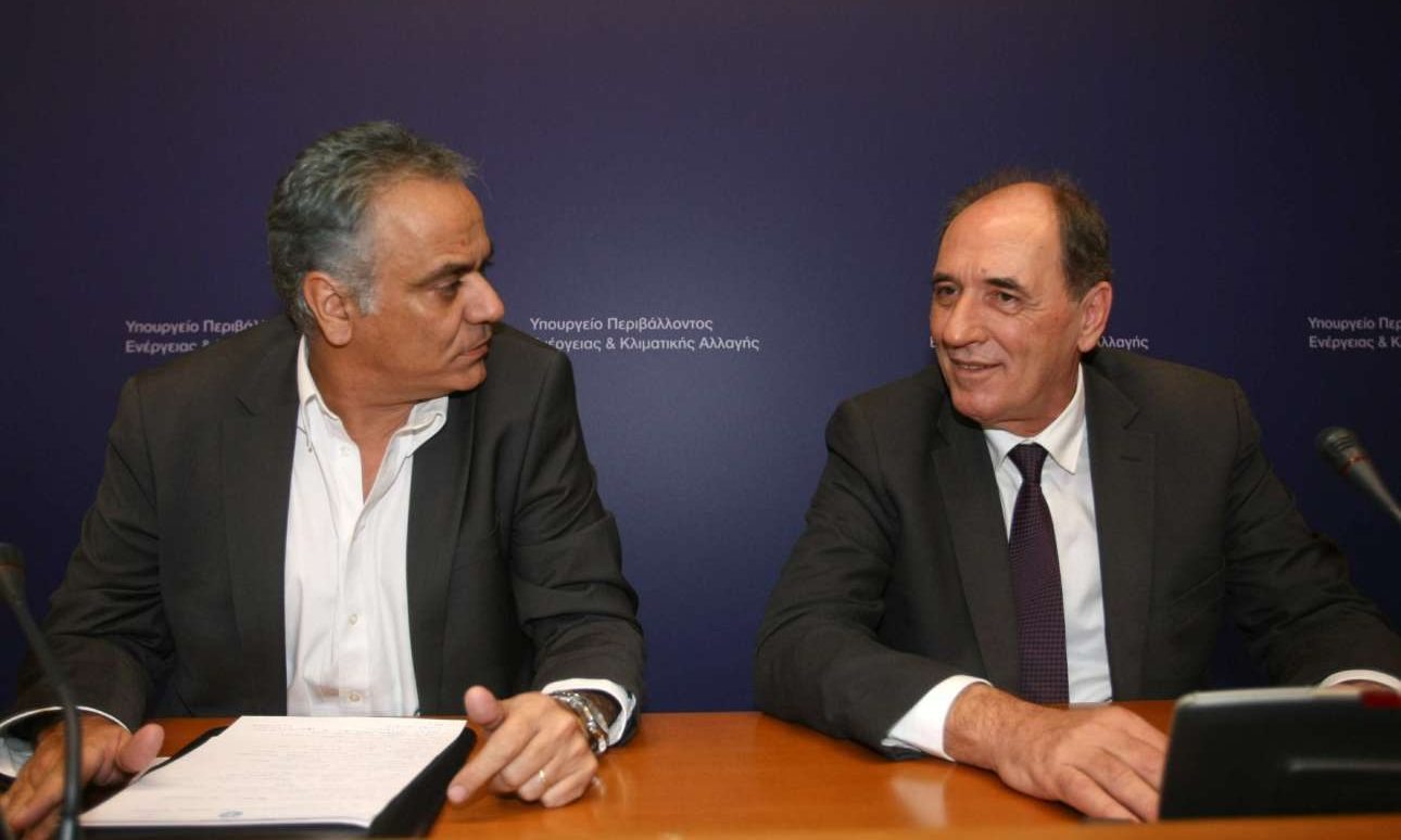 Πυρά Σκουρλέτη κατά των ΜΜΕ – «κερκόπορτα» η πώληση του 17% της ΔΕΗ