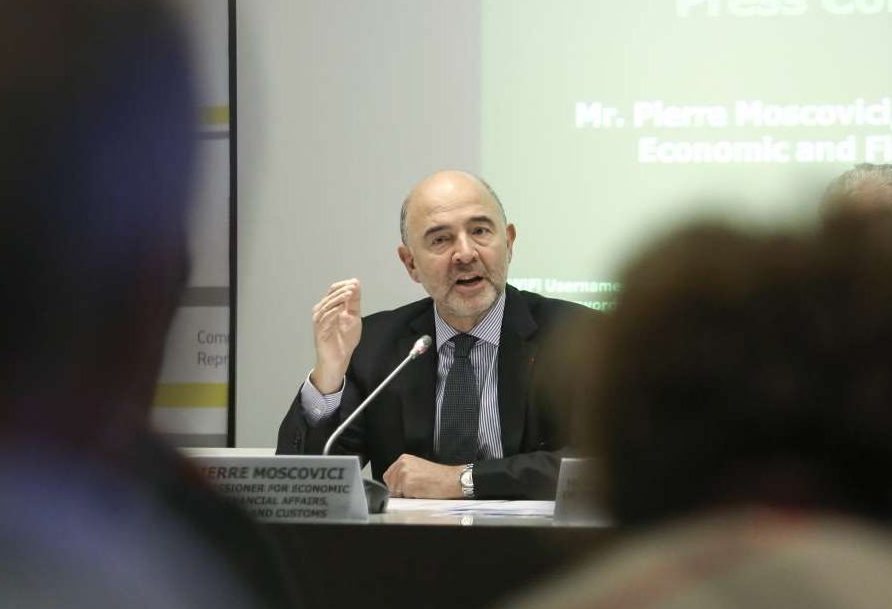 Ο Μοσκοβισί διαβεβαιώνει ότι «δεν εξετάζουμε ενδεχόμενο τετάρτου Μνημονίου»