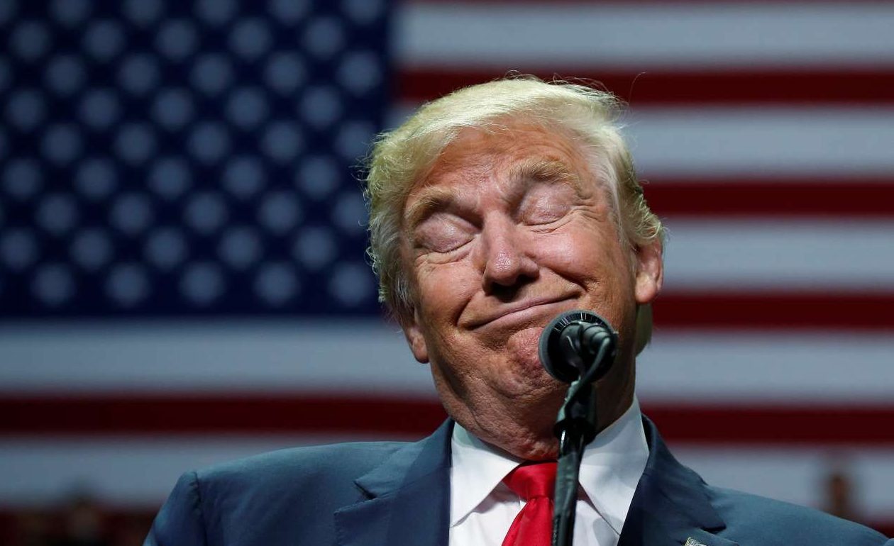 Με το σώβρακο και τα κορίτσια