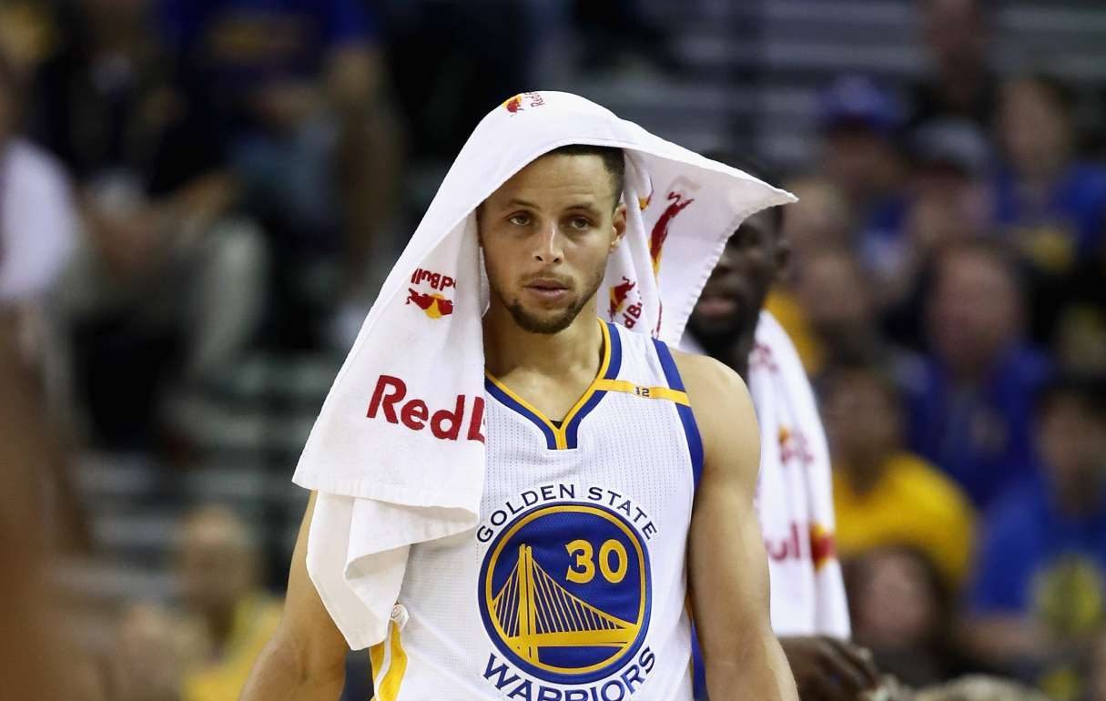 Ποιος Τραμπ; Ο Στέφ Κάρι…