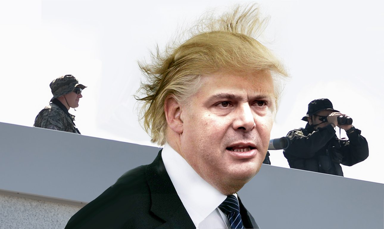 Ενας «άλλος» Πάνος Καμμένος στο αεροδρόμιο για να υποδεχθεί τον Ομπάμα