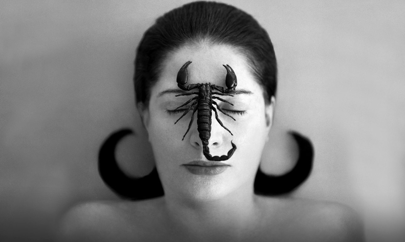 Η ταραχώδης και οδυνηρή ζωή της Αμπράμοβιτς