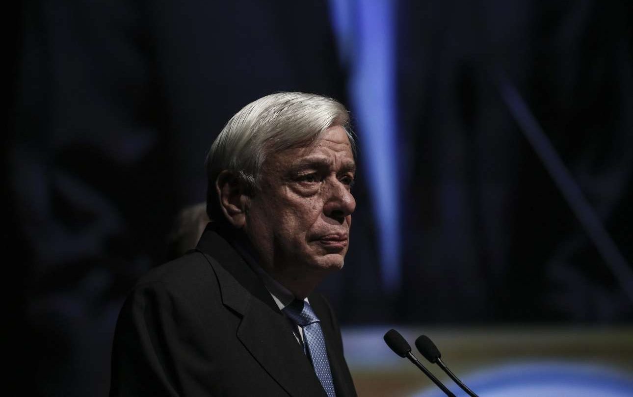 Ο Παυλόπουλος στο Παρίσι για να «αλλάξει η Ευρώπη προσανατολισμό»