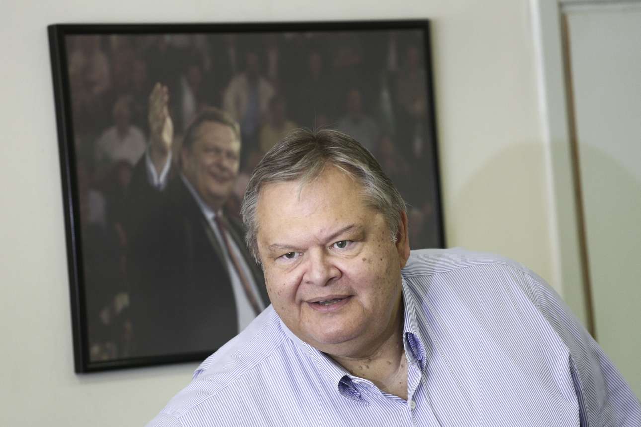 Βενιζέλος: «Στο Eurogroup δουλεύουν τον Τσακαλώτο και μετά ο Τσίπρας δουλεύει τον λαό»