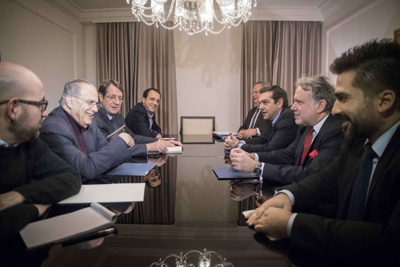 Συνάντηση Αναστασιάδη – Τσίπρα για να σπάσει ο πάγος