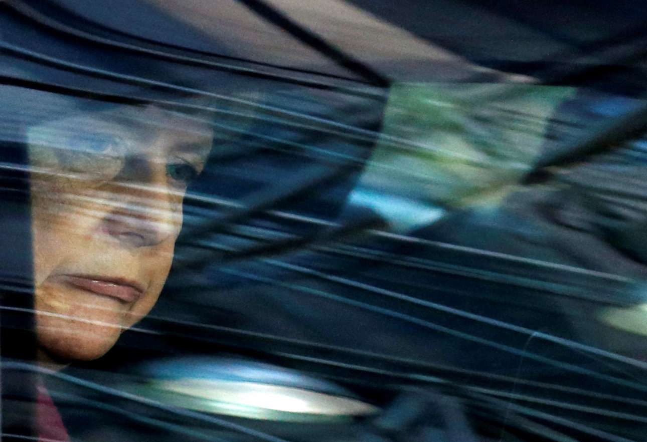 Δυσαρέσκεια Μέρκελ για τους χειρισμούς της ελληνικής κυβέρνησης στο Προσφυγικό