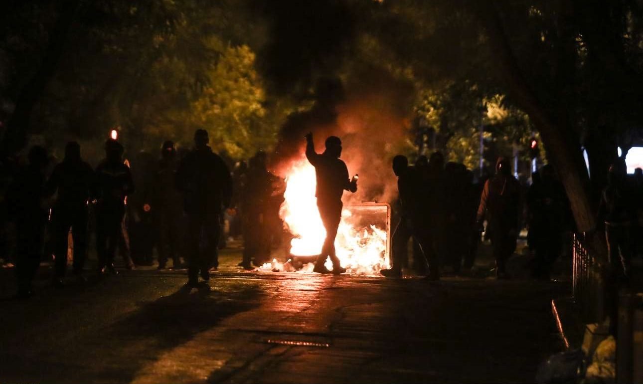 Οδομαχίες και προσαγωγές μετά τις πορείες για τον Γρηγορόπουλο