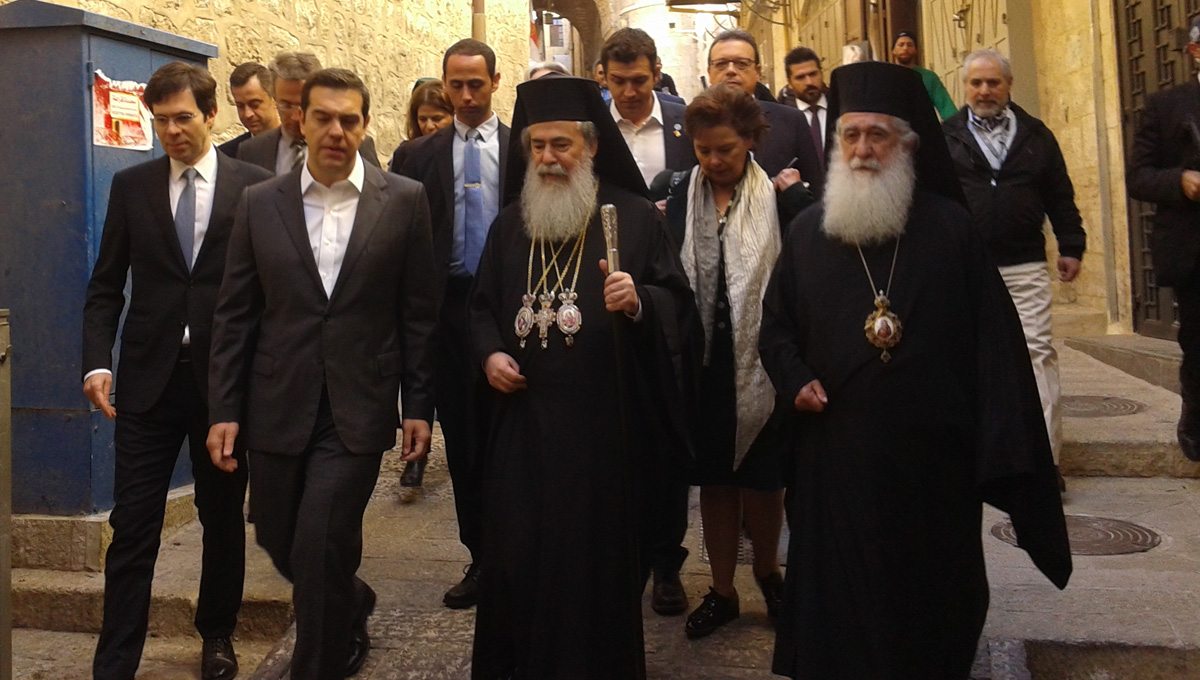 Ο Τσίπρας με την καθηγήτριά του από το ΕΜΠ στον Πανάγιο Τάφο