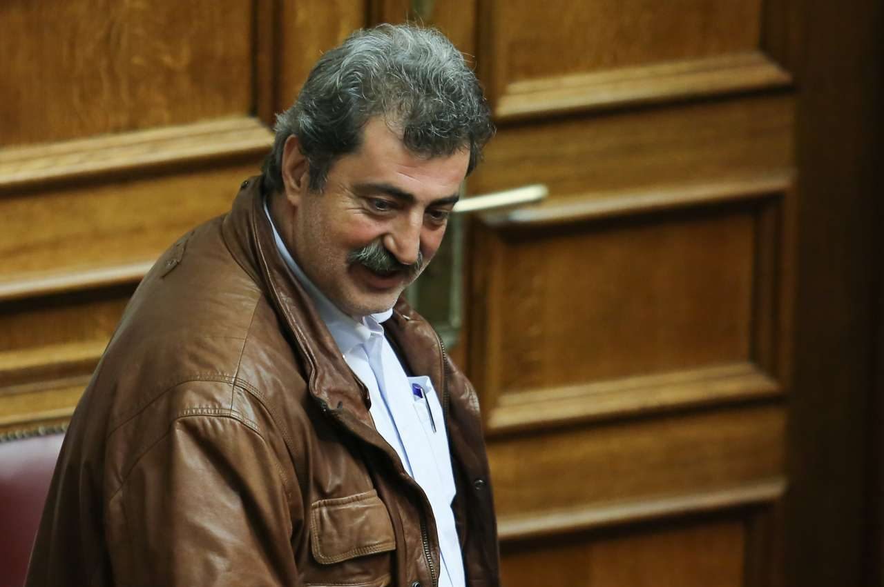 Αναψε φωτιές και έφερε άγριο καβγά Πολάκη – ΠΟΕΔΗΝ ο Guardian