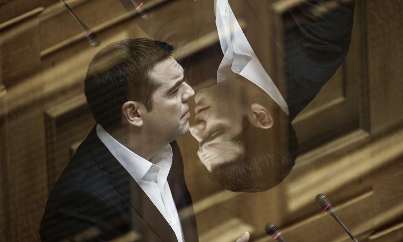 Δυο δρόμους έχει ο Τσίπρας
