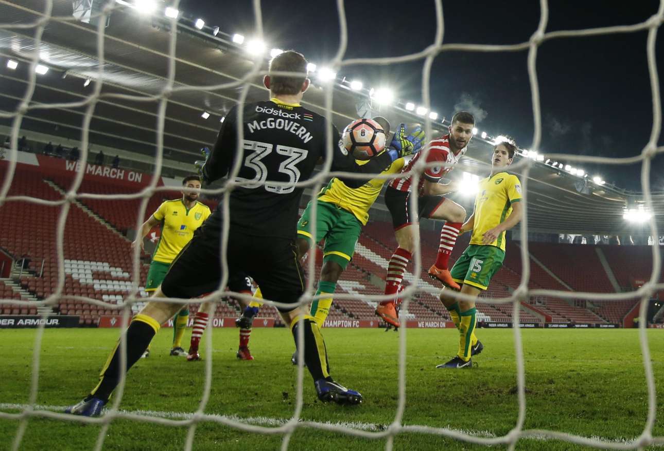 Ο δεκάλογος της επιτροπής Βαν Μπάστεν για… νέο ποδόσφαιρο