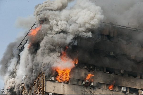 Fire breaks out in a high-rise building in Tehran, Iran January 19, 2017. Tasnim News Agency/Handout via REUTERS ATTENTION EDITORS - THIS PICTURE WAS PROVIDED BY A THIRD PARTY. FOR EDITORIAL USE ONLY. NO RESALES. NO ARCHIVE.