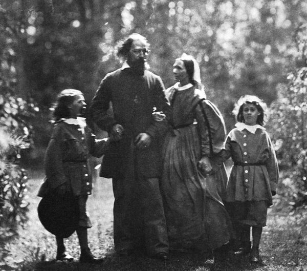 Alfred-Lord-Tennyson-family