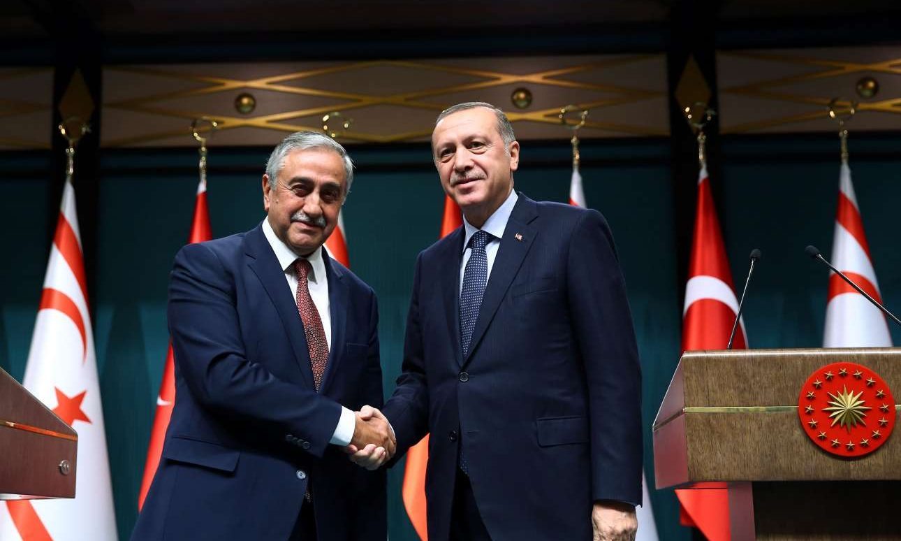 Κυπριακό: Κανείς δεν θελει να πει ότι πέθαναν οι συνομιλίες