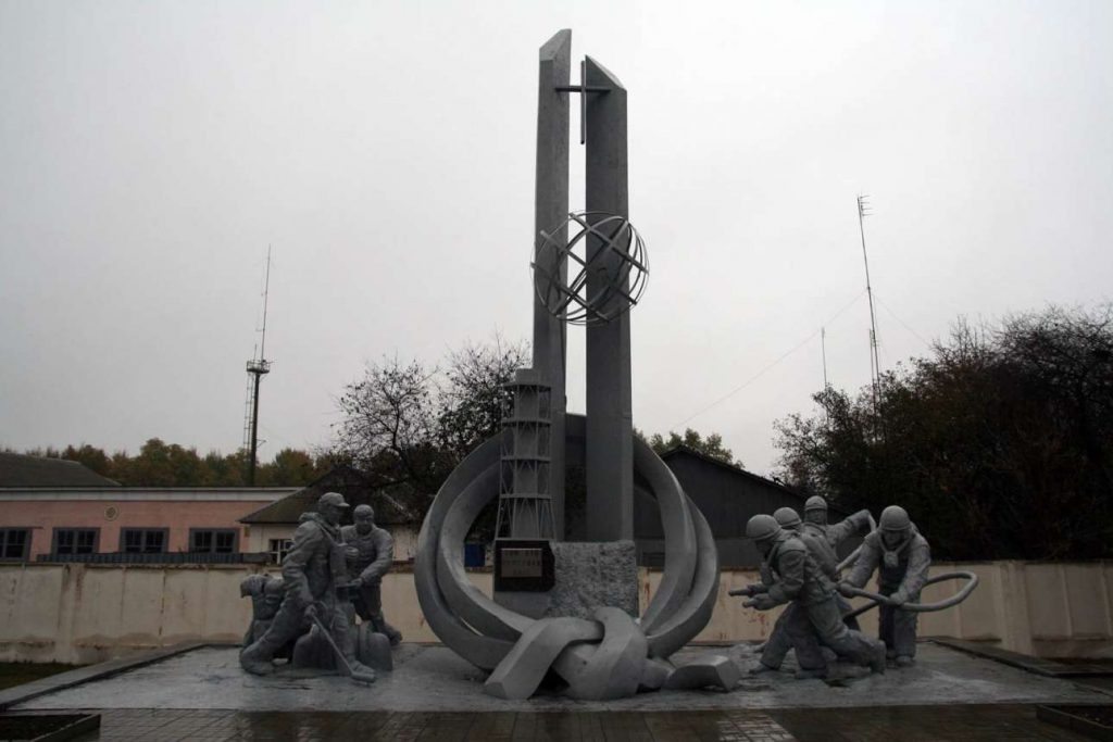 chernobyl-firefighters-monument
