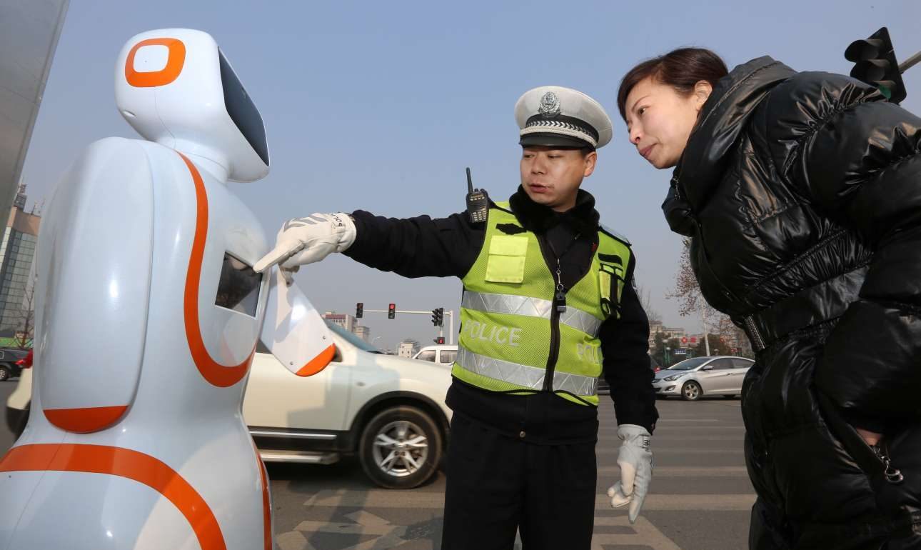 Ενας πραγματικός Robocop… τροχονόμος