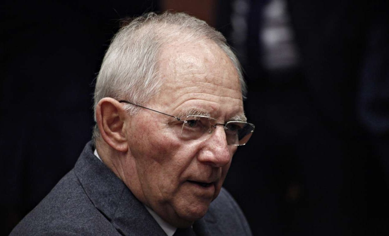 Διπλά «πυρά» Σόιμπλε – Ρέγκλινγκ για μη συμμετοχή ΔΝΤ στο ελληνικό πρόγραμμα