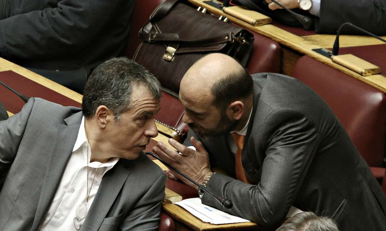 «Πολιτική καριέρα χωρίς αρχές» καταλογίζει στον Φωτήλα ο Θεοδωράκης