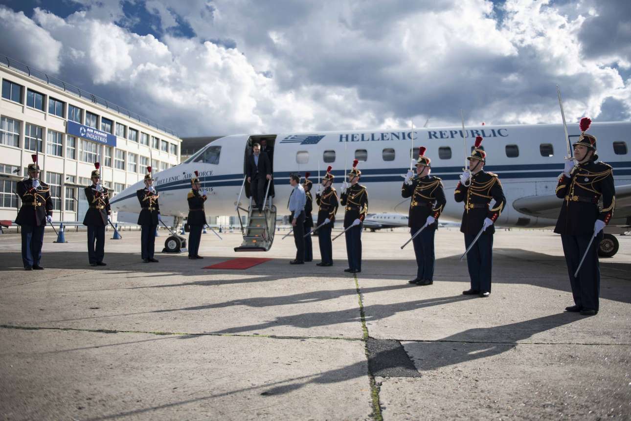 Ο Πρωθυπουργός δεν ταξιδεύει κρυφά