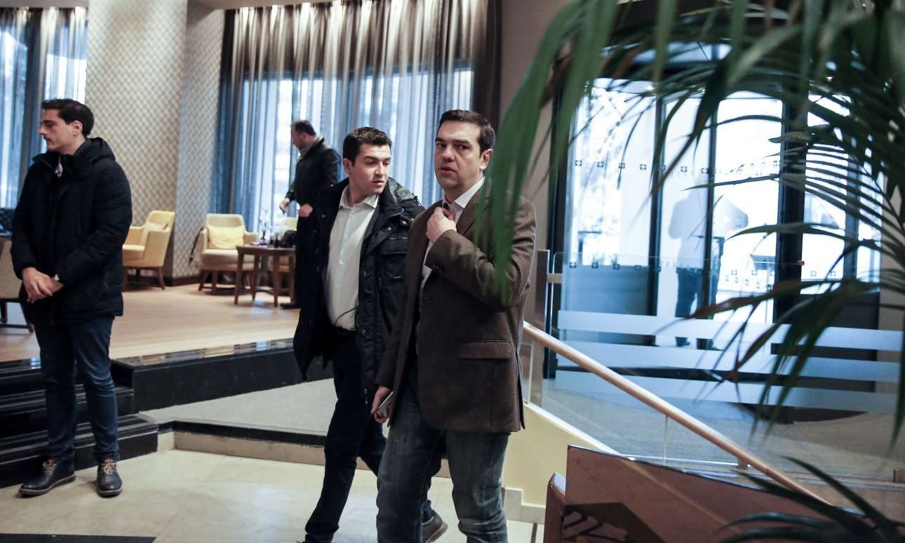 Ο ΣΥΡΙΖΑ που φοβάται την σκιά του