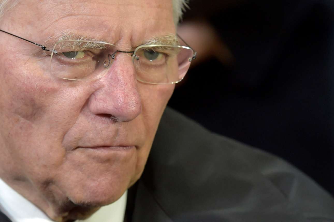 Ο Βόλφγκανγκ Σόιμπλε ως νέος… βασιλιάς Οθωνας