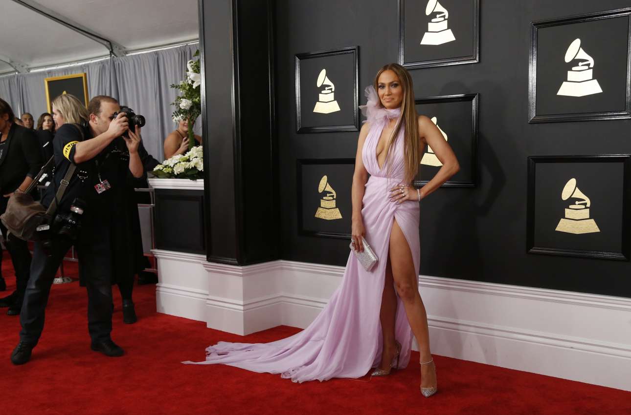 Τα λουκ που έκλεψαν τις εντυπώσεις στα Grammy