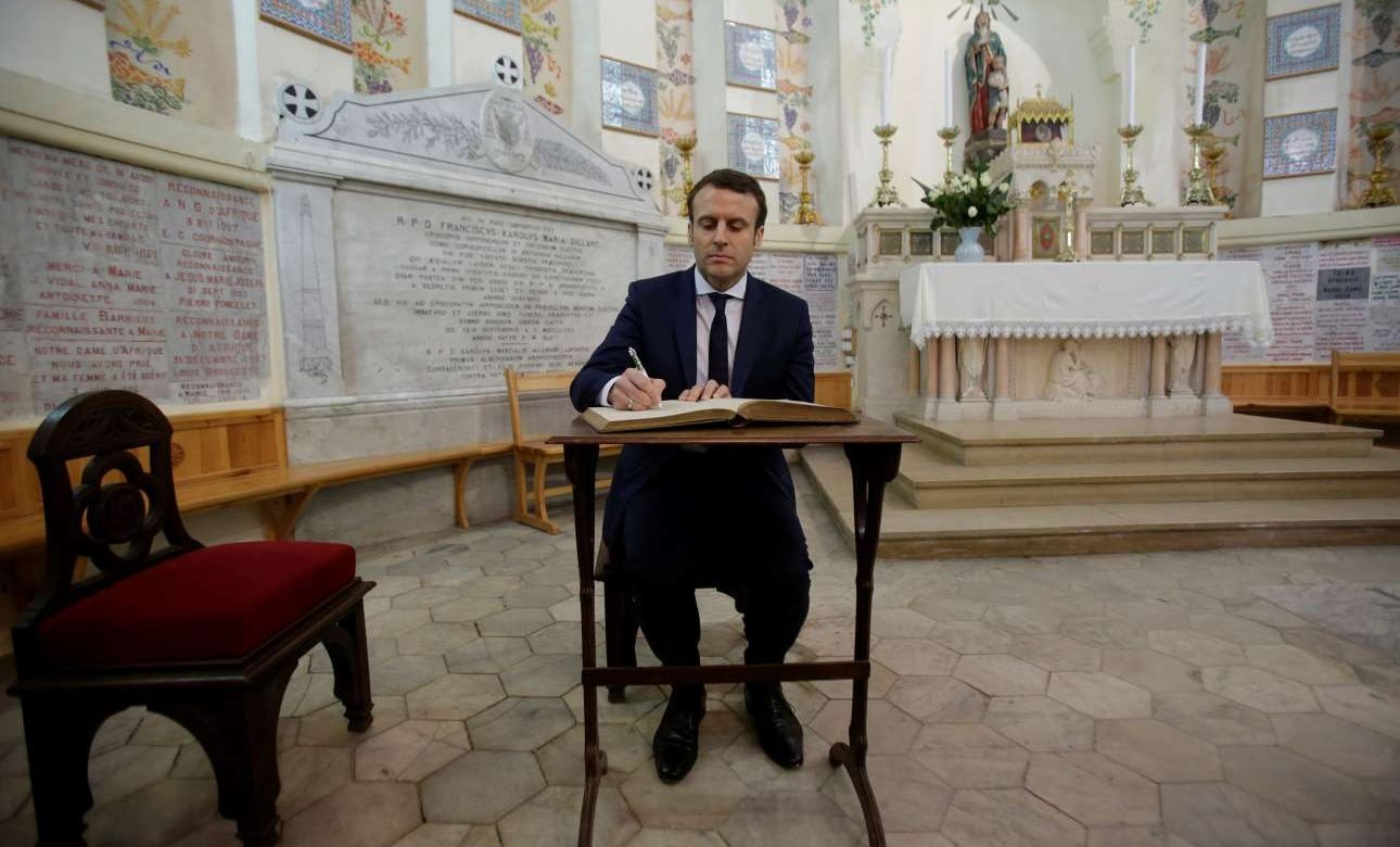 Πυρά κατά του Μακρόν στην (πολιτική) «μάχη του Αλγερίου»