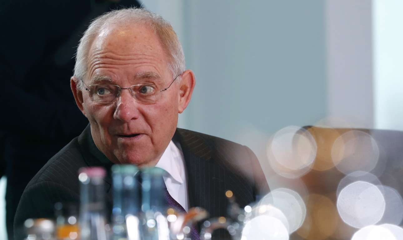 Γιατί ο Σόιμπλε ξαφνικά επαινεί την Ελλάδα