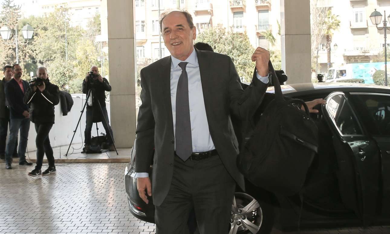 Οι υπουργοί καλωσορίζουν τους Θεσμούς στο Χίλτον