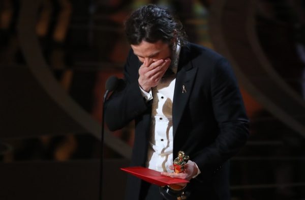 89th Academy Awards - Oscars Awards Show - Hollywood, California, U.S. - 26/02/17 - Casey Affleck reacts as he accepts the Oscar for Best Actor for "Manchester by the Sea". REUTERS/Lucy Nicholson TPX IMAGES OF THE DAY