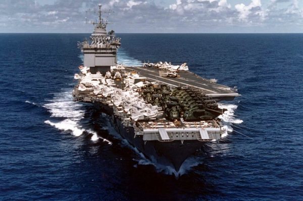 800px-USS_Enterprise_(CVAN-65)_returning_from_Saigon_evacuation_1975
