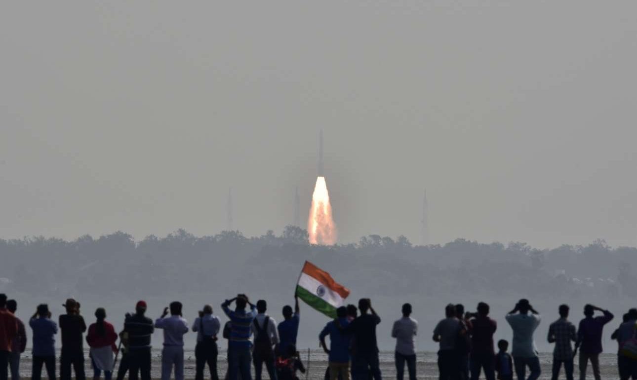Ρεκόρ εκτόξευσης δορυφόρων έκανε η Ινδία