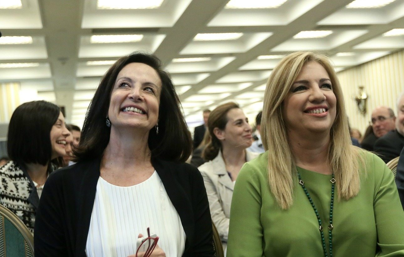 Καβγάς στην Κεντροαριστερά: για γάμο ή για διαζύγιο;