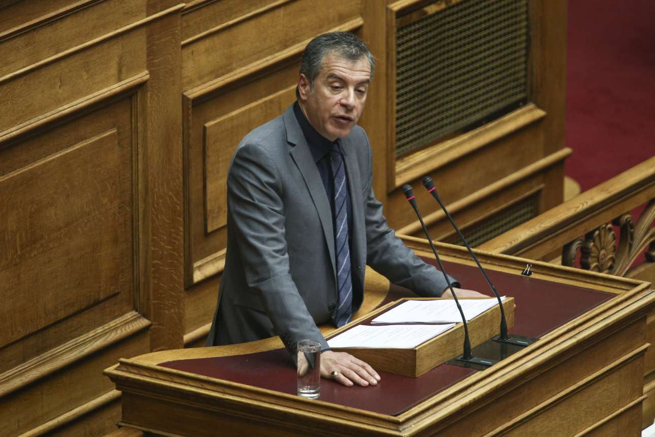 Θεοδωράκης: «Είναι πολύ άσχημο να κυβερνάται η χώρα από έναν ψεύτη»