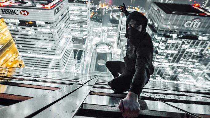 Πώς δύο νέοι ρισκάρουν σε πανύψηλους ουρανοξύστες