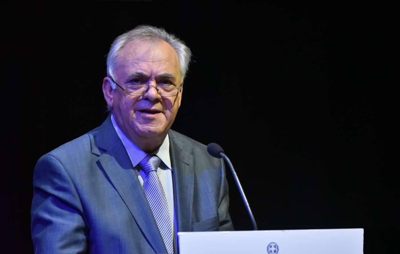 Ο Δραγασάκης αποφάσισε υπέρ του Σουλτς και κατά της Μέρκελ