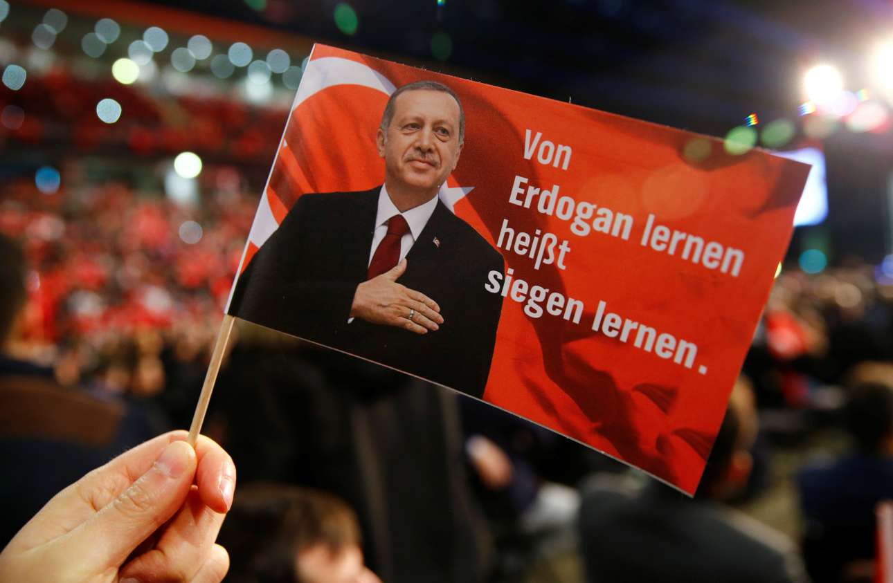 Ο «ενοχλημένος» Ερντογάν άλλαξε σε μια νύχτα τον διευθυντή της Χουριέτ