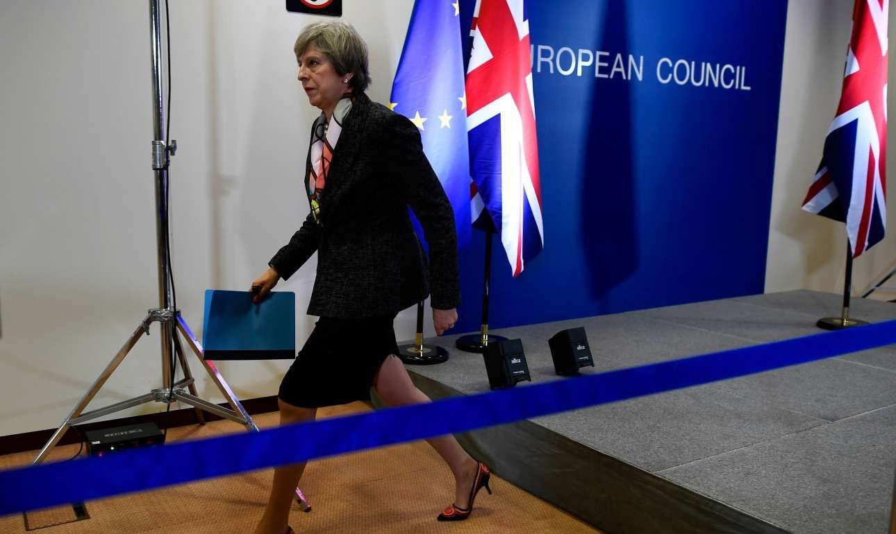 Τα πέντε δύσκολα βήματα της Μέι – τι αλλάζει με το Brexit