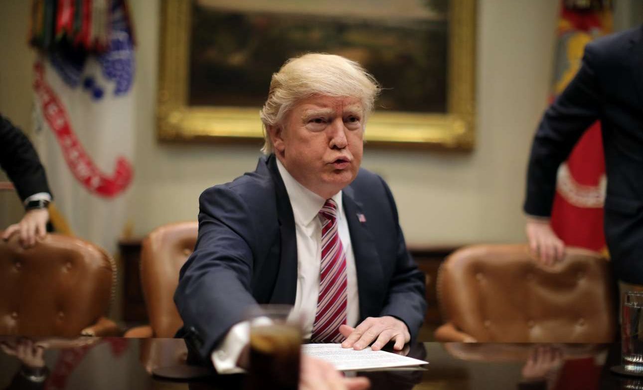 Ο Τραμπ δίνει ξανά στη CIA «άδεια να σκοτώνει»